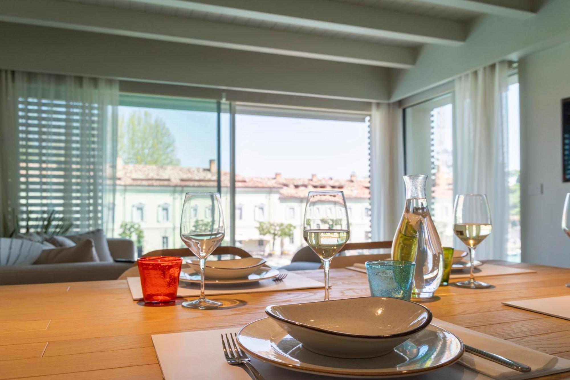 Palazzo Cordigero - Apartments Peschiera del Garda Bagian luar foto