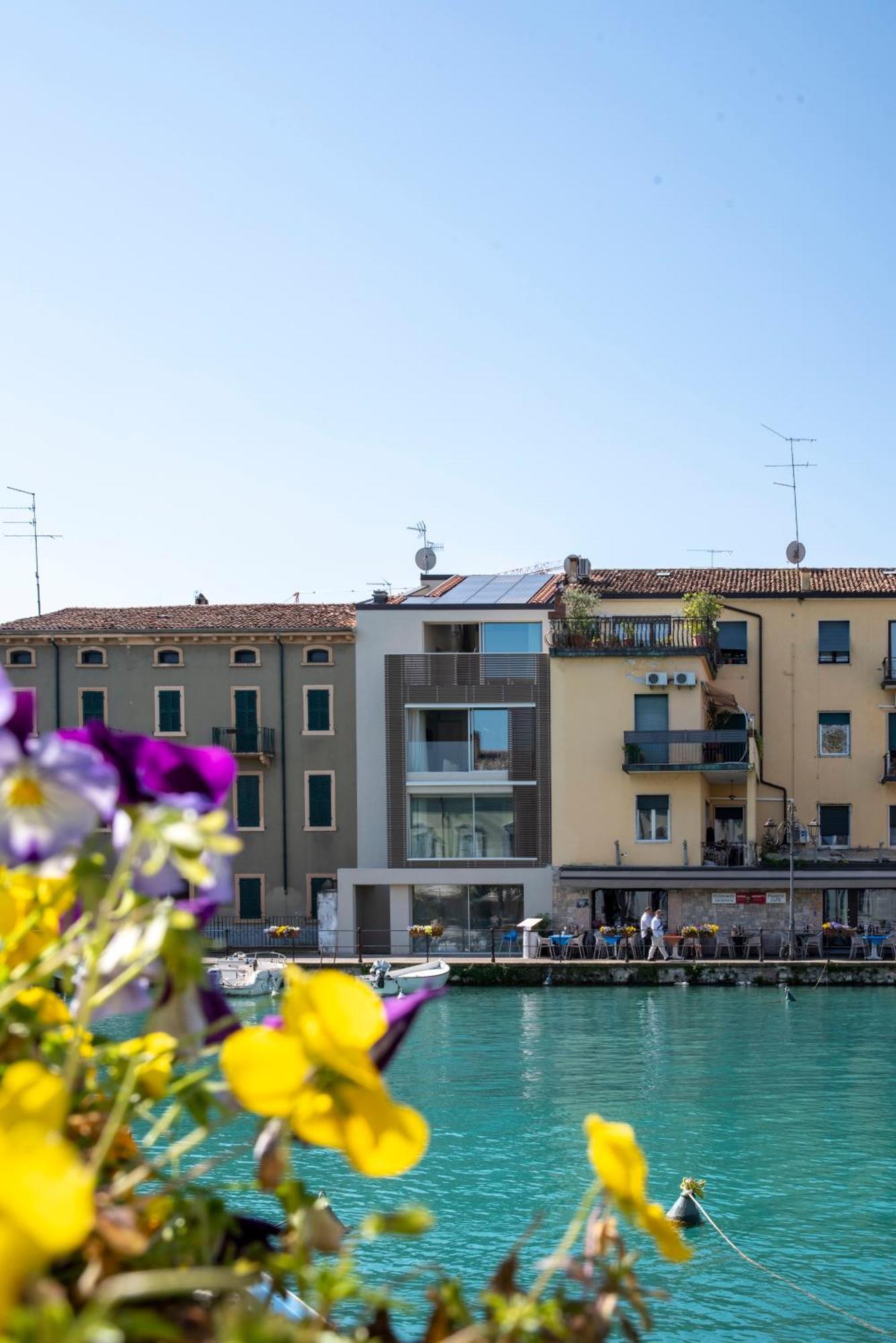 Palazzo Cordigero - Apartments Peschiera del Garda Bagian luar foto