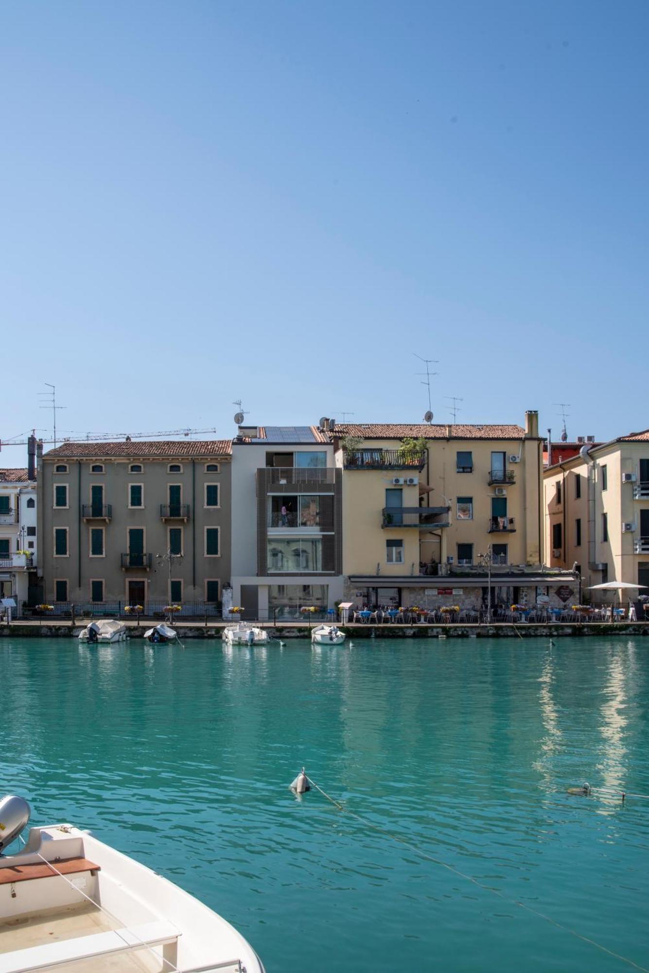 Palazzo Cordigero - Apartments Peschiera del Garda Bagian luar foto