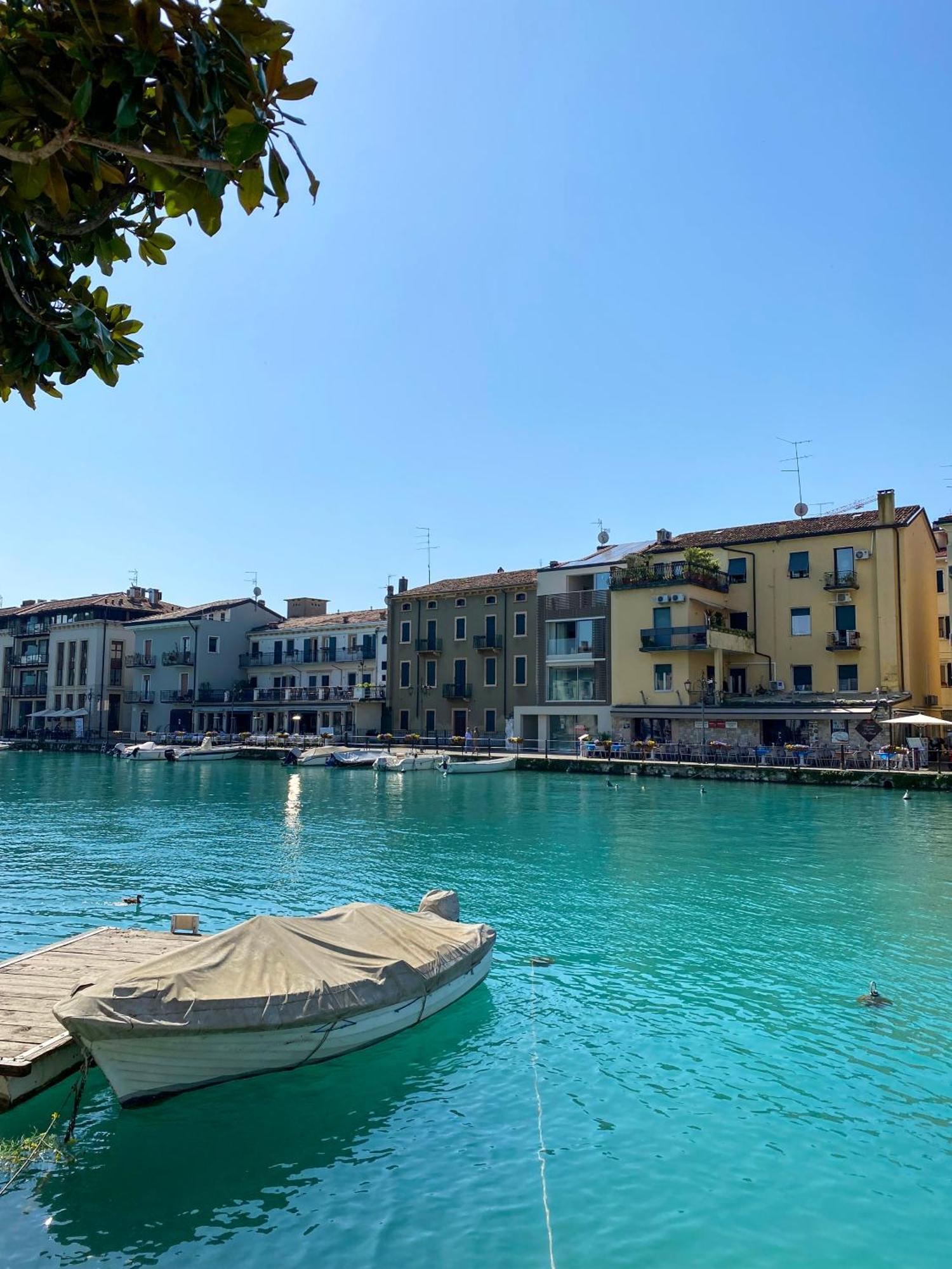 Palazzo Cordigero - Apartments Peschiera del Garda Bagian luar foto
