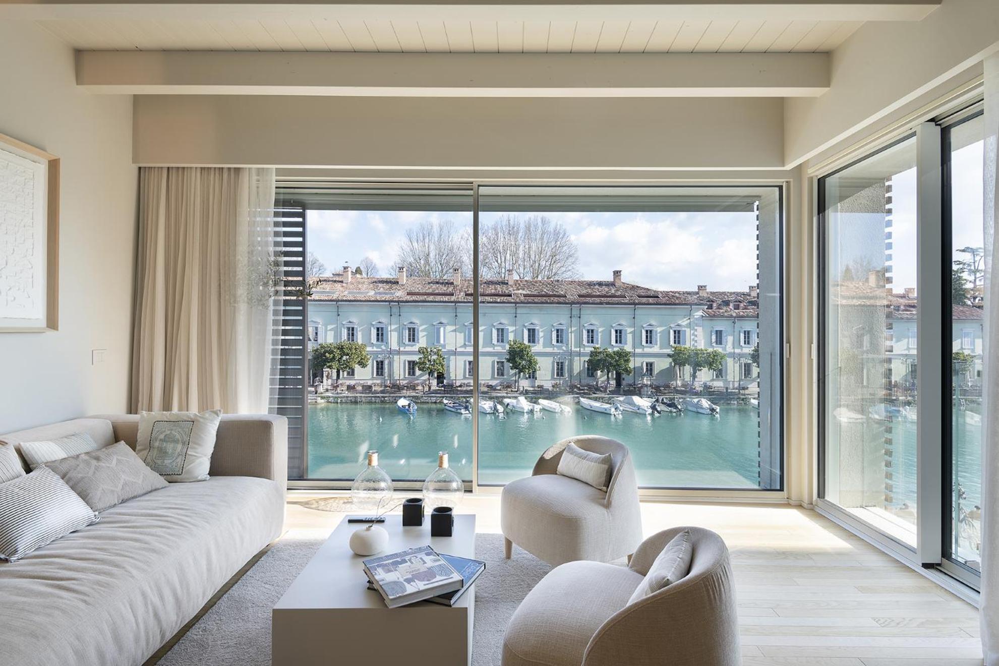 Palazzo Cordigero - Apartments Peschiera del Garda Bagian luar foto