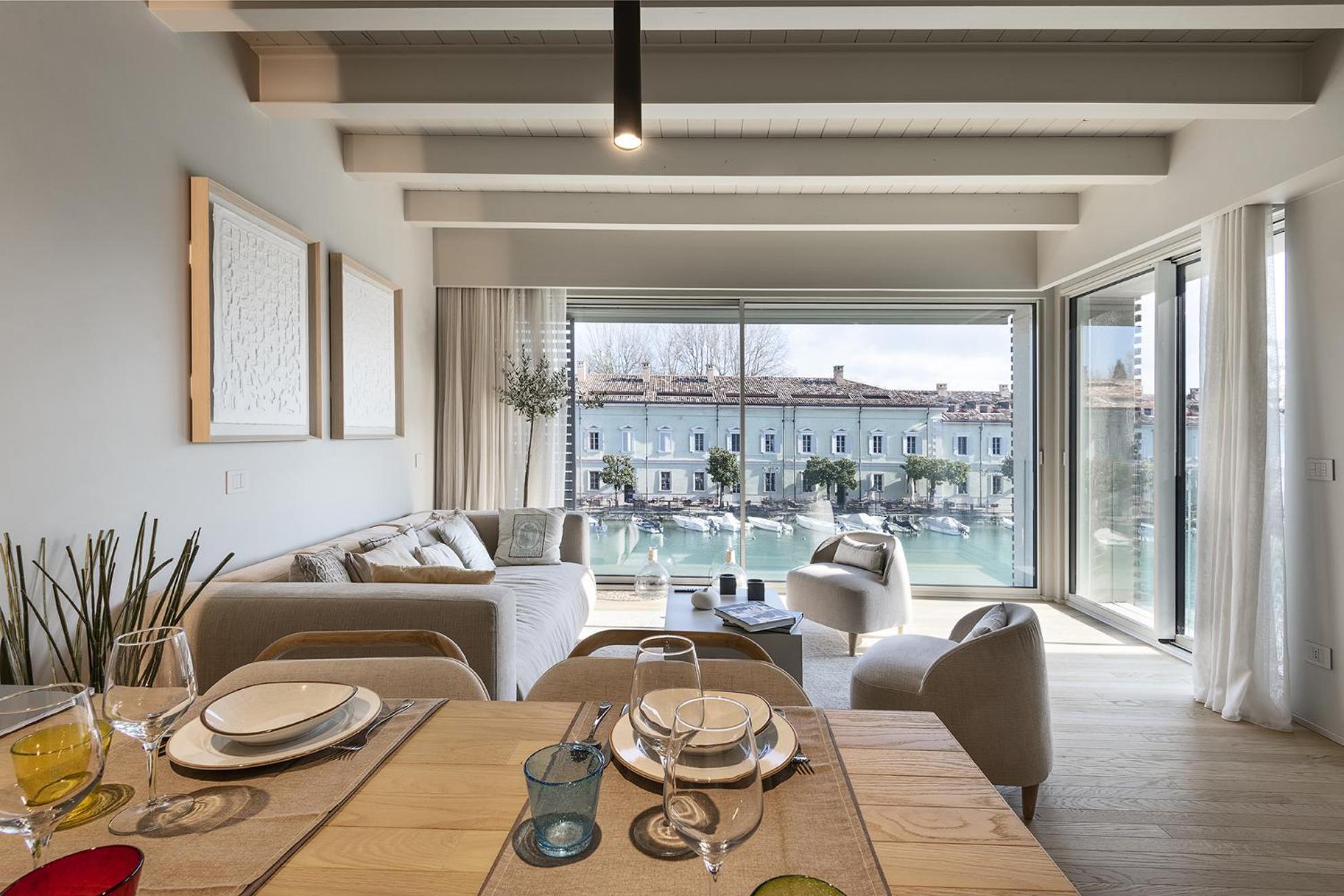Palazzo Cordigero - Apartments Peschiera del Garda Bagian luar foto