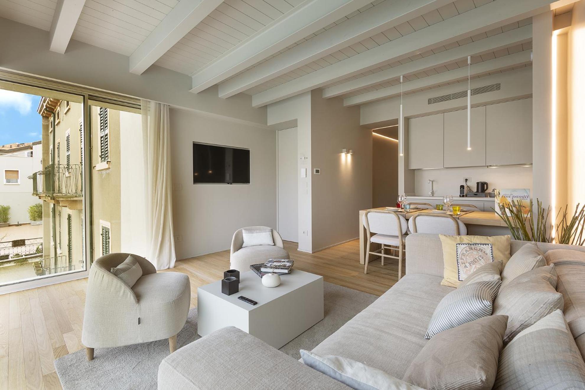Palazzo Cordigero - Apartments Peschiera del Garda Bagian luar foto
